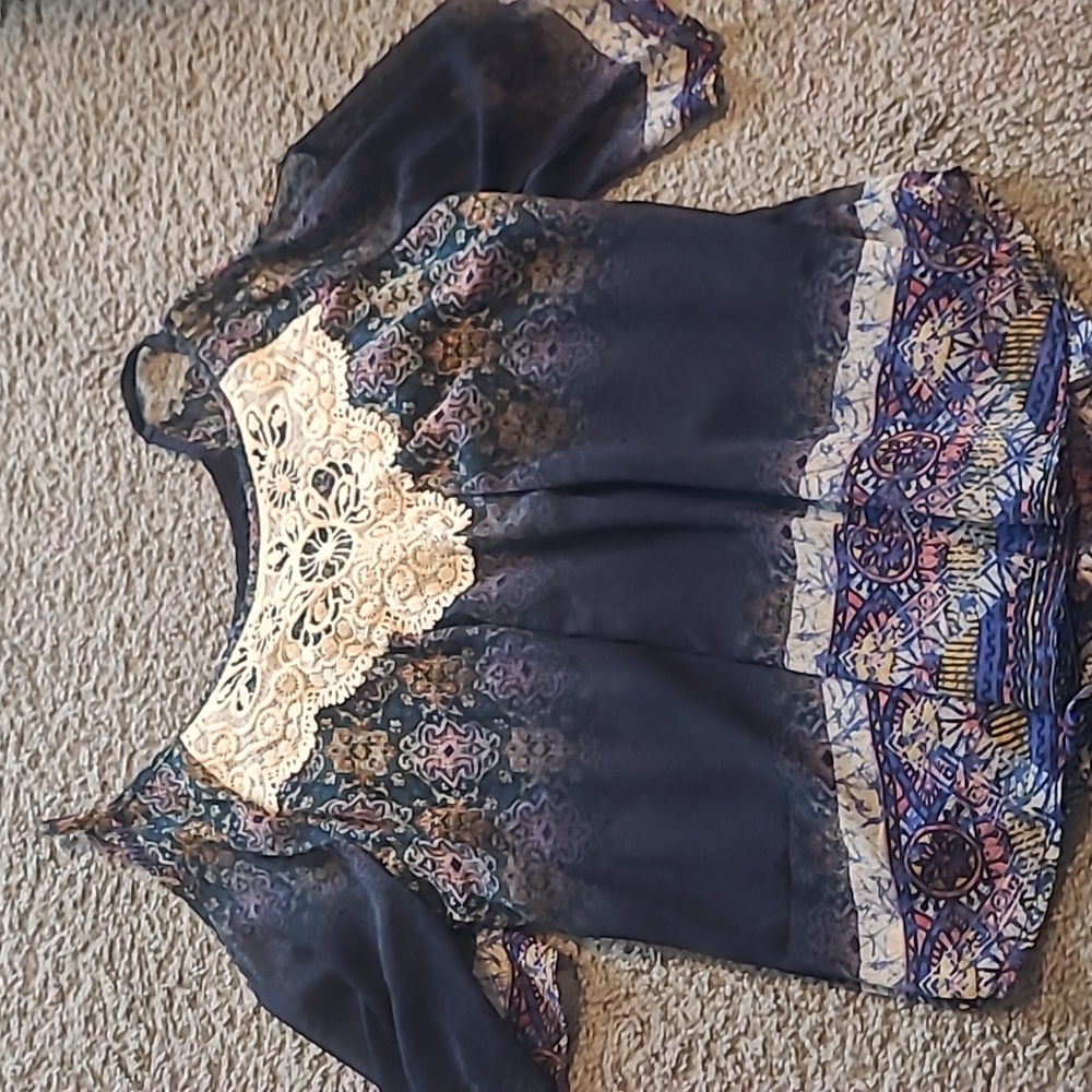Cold shoulder embroidered top